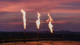 oil pipelines and flaring in north dakota