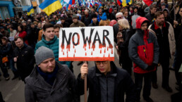 housands people marched against war in Ukraine