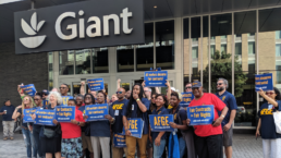 ufcw workers outside a grocery store