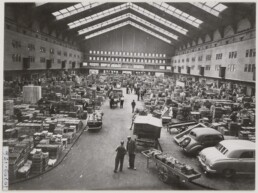 The large market hall of the Centrale Markthal in Amsterdam in the 1930s. (Amsterdam City Archives)