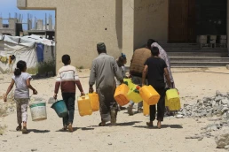 Palestinians struggle to obtain clean water due to the water crisis and water cuts in the Gaza Strip amid the war and the imposed blockade, in Khan Yunis, southern Gaza Strip, on May 8, 2025.
