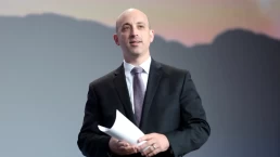 adl president greenblat on stage