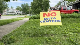no data centers sign in front yard