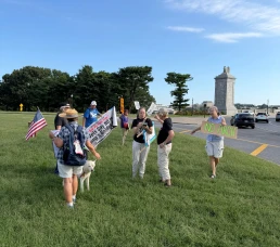 Protesters on Memorial Circle against President Trump’s proposed triumphal arch there on Sept. 14. (Photo: Jonathan Capehart)